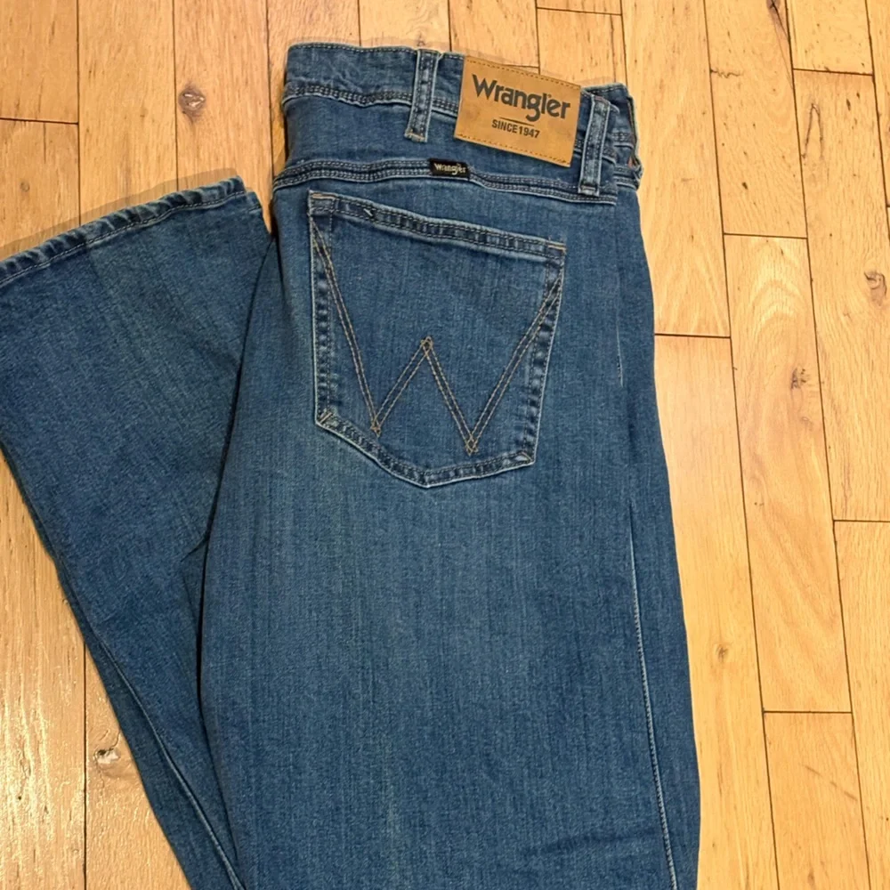 Wrangler Men’s Blue Denim Jeans - Picture 1 of 2